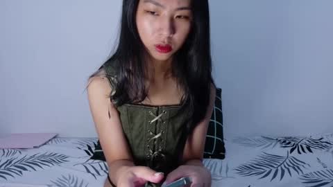 Snapshot of yoursweetestkiwi chatting on 12-18-25, 03:01 Kiwi online show from 12-18-25, 03:01