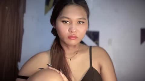 yoursweetgirl_zia online show from 05-19-26, 06:53