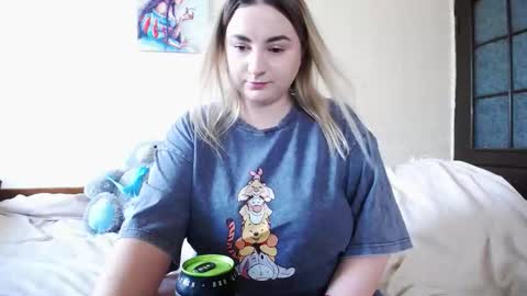 Snapshot of yourswetiegirl chatting on 06-09-26, 08:48 Sofia online show from 06-09-26, 08:48