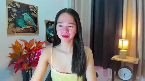 Snapshot of yourtinybunny chatting on 04-27-26, 10:24 yourtinybunny online show from 04-27-26, 10:24