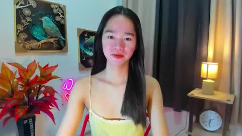 Snapshot of yourtinybunny chatting on 04-28-26, 10:31 yourtinybunny online show from 04-28-26, 10:31