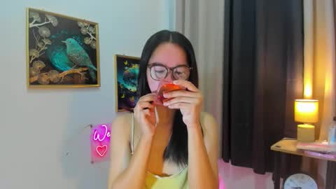 Snapshot of yourtinybunny chatting on 05-28-26, 10:01 yourtinybunny online show from 05-28-26, 10:01