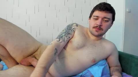 Snapshot of yourtotoro chatting on 10-06-25, 08:56 Mike online show from 10-06-25, 08:56