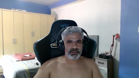 yourtoytoyoumaster3 online show from 11-28-25, 02:42