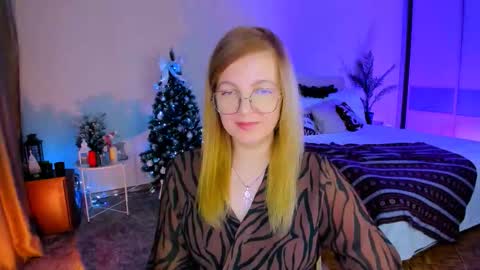 Snapshot of youruniverser chatting on 01-09-26, 09:56 Alice online show from 01-09-26, 09:56