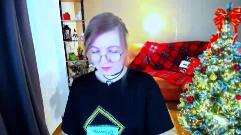 Snapshot of youruniverser chatting on 01-10-26, 09:33 Alice online show from 01-10-26, 09:33