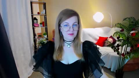 Snapshot of youruniverser chatting on 02-15-26, 04:20 Alice online show from 02-15-26, 04:20