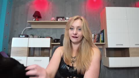 Snapshot of yourvenus00 chatting on 12-09-24, 09:49 YourVenus00 -Follow my OF online show from 12-09-24, 09:49