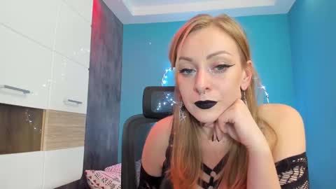 Snapshot of yourvenus00 chatting on 01-24-25, 04:17 YourVenus00 -Follow my OF online show from 01-24-25, 04:17