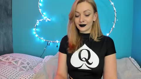 Snapshot of yourvenus00 chatting on 02-05-25, 11:34 YourVenus00 -Follow my OF online show from 02-05-25, 11:34