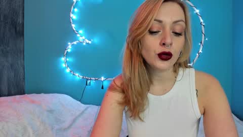 Snapshot of yourvenus00 chatting on 02-15-25, 10:33 YourVenus00 -Follow my OF online show from 02-15-25, 10:33