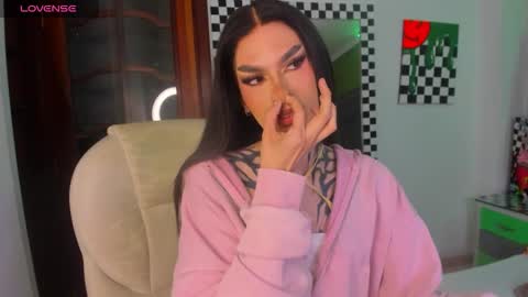 Snapshot of yourvirtualgirlfriennd chatting on 11-13-25, 08:02 GI online show from 11-13-25, 08:02