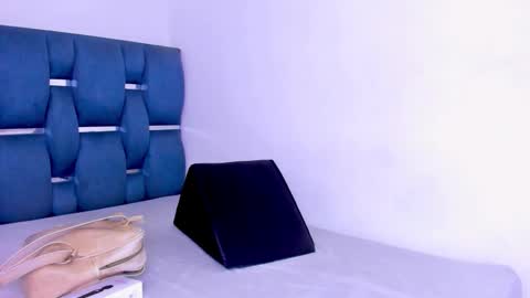 Snapshot of yourwife_anna chatting on 09-29-25, 11:26 yourwife_anna online show from 09-29-25, 11:26