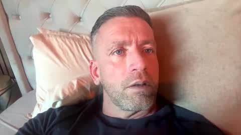 Snapshot of youwantus69 chatting on 12-20-25, 01:40 You want us 69 online show from 12-20-25, 01:40