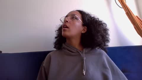 Snapshot of youwishtobeme chatting on 12-08-24, 07:00 elizabeth ju online show from 12-08-24, 07:00