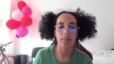 Snapshot of youwishtobeme chatting on 02-09-25, 10:00 elizabeth ju online show from 02-09-25, 10:00