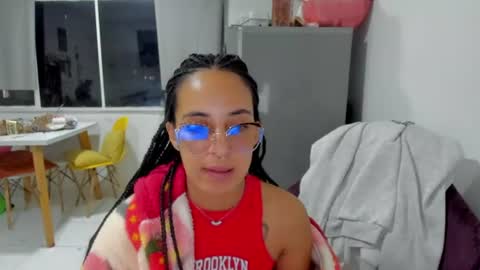 elizabeth  ju   online show from 07-28-26, 02:40