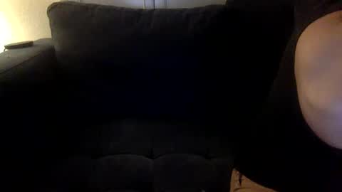 Snapshot of yque2 chatting on 12-08-24, 01:02 yque online show from 12-08-24, 01:02