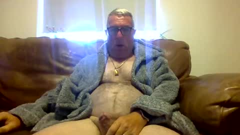 Snapshot of yragbew chatting on 06-28-26, 04:29 Daddiesgirl online show from 06-28-26, 04:29