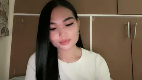 Snapshot of yrdrmgrl_jennie26 chatting on 12-04-25, 06:16 yrdrmgrl_jennie26 online show from 12-04-25, 06:16