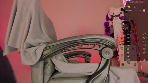 Snapshot of ysabell_viveris chatting on 02-20-25, 11:20 Ysabell online show from 02-20-25, 11:20