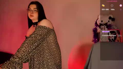 Snapshot of ysabell_viveris chatting on 03-04-25, 11:08 Ysabell online show from 03-04-25, 11:08