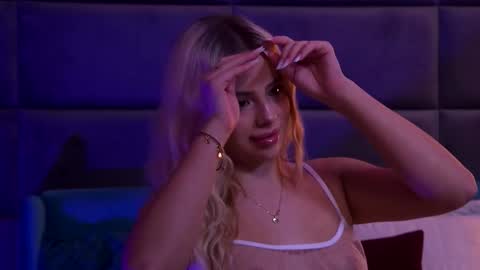 Foxie online show from 11-07-25, 03:56