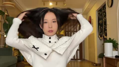 lili online show from 11-05-25, 02:33