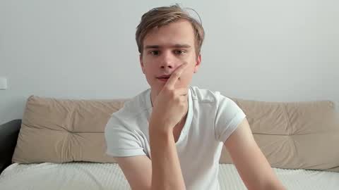 Yue Lang and Samm online show from 10-08-25, 10:35