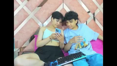 Snapshot of yui_and_rin_ chatting on 12-05-25, 03:04 Yui Rin online show from 12-05-25, 03:04