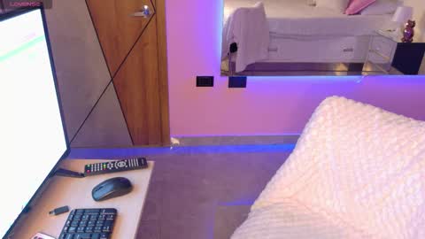 Snapshot of yukiliuu chatting on 02-25-26, 02:10 Yuki online show from 02-25-26, 02:10