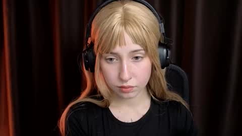 Misa online show from 12-14-25, 02:55