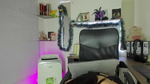 Snapshot of yukiodavis chatting on 12-06-24, 04:47 Yukio Davis  online show from 12-06-24, 04:47