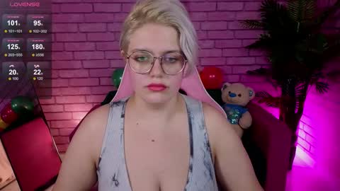 Snapshot of yukiohara chatting on 11-26-25, 10:49 Yuki online show from 11-26-25, 10:49