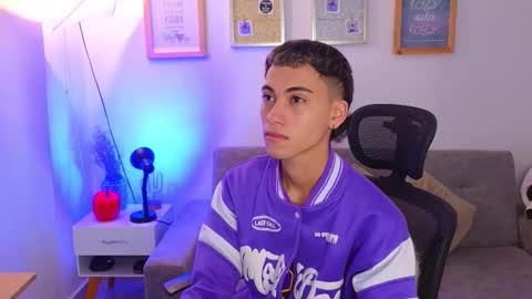 yulian_vasquez online show from 11-12-25, 12:49