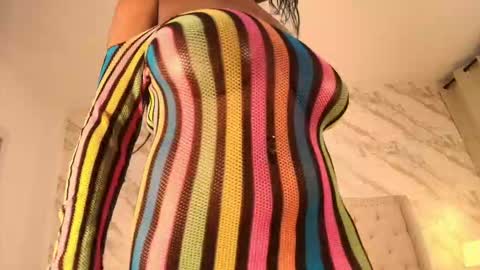 Snapshot of yuliana__cambell chatting on 12-23-25, 04:32 yuliana__cambell online show from 12-23-25, 04:32