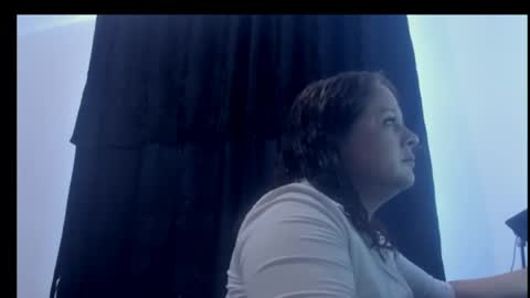 Yuliana online show from 06-01-26, 12:40