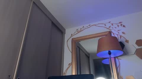 yulian 2811 online show from 01-16-25, 08:00