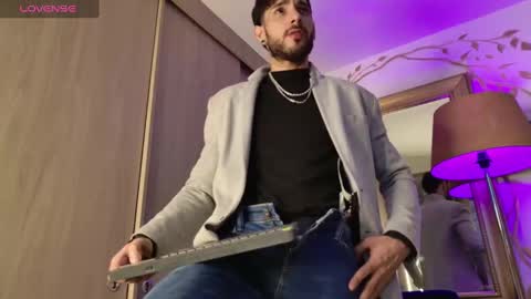 yulian 2811 online show from 02-13-25, 07:24