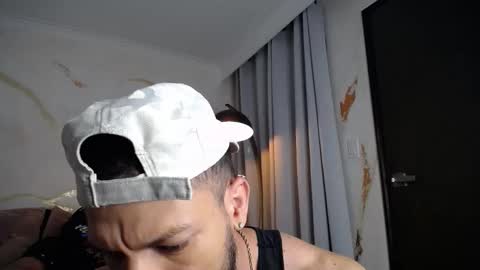 yulian 2811 online show from 11-01-25, 01:40