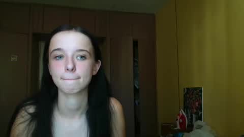 Snapshot of yuliastar chatting on 09-14-25, 02:49 Yuliia online show from 09-14-25, 02:49