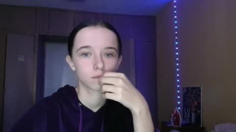 Snapshot of yuliastar chatting on 09-17-25, 05:42 Yuliia online show from 09-17-25, 05:42