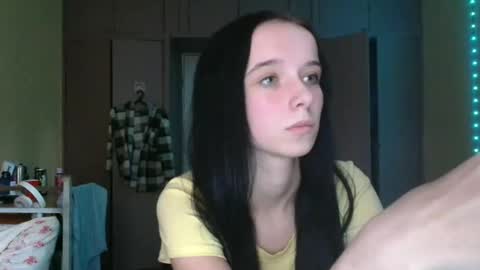 Snapshot of yuliastar chatting on 10-03-25, 06:27 Yuliia online show from 10-03-25, 06:27