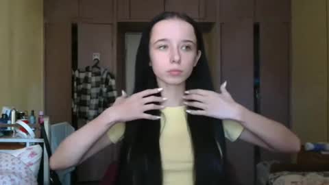 Snapshot of yuliastar chatting on 10-04-25, 06:33 Yuliia online show from 10-04-25, 06:33