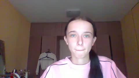 Snapshot of yuliastar chatting on 10-07-25, 05:37 Yuliia online show from 10-07-25, 05:37