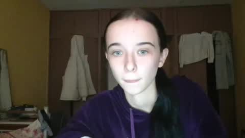 Snapshot of yuliastar chatting on 10-28-25, 12:09 Yuliia online show from 10-28-25, 12:09