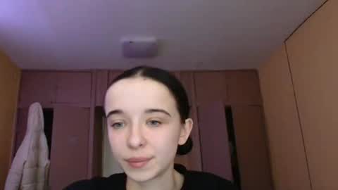 Yuliia online show from 11-22-25, 08:24