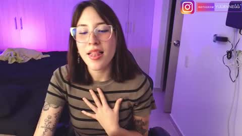 Yulienne online show from 11-09-25, 01:37