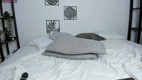 Yulia Terner online show from 01-18-25, 10:06