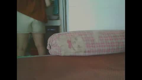 Snapshot of yumi123_ chatting on 10-16-25, 12:44 yumi123_ online show from 10-16-25, 12:44